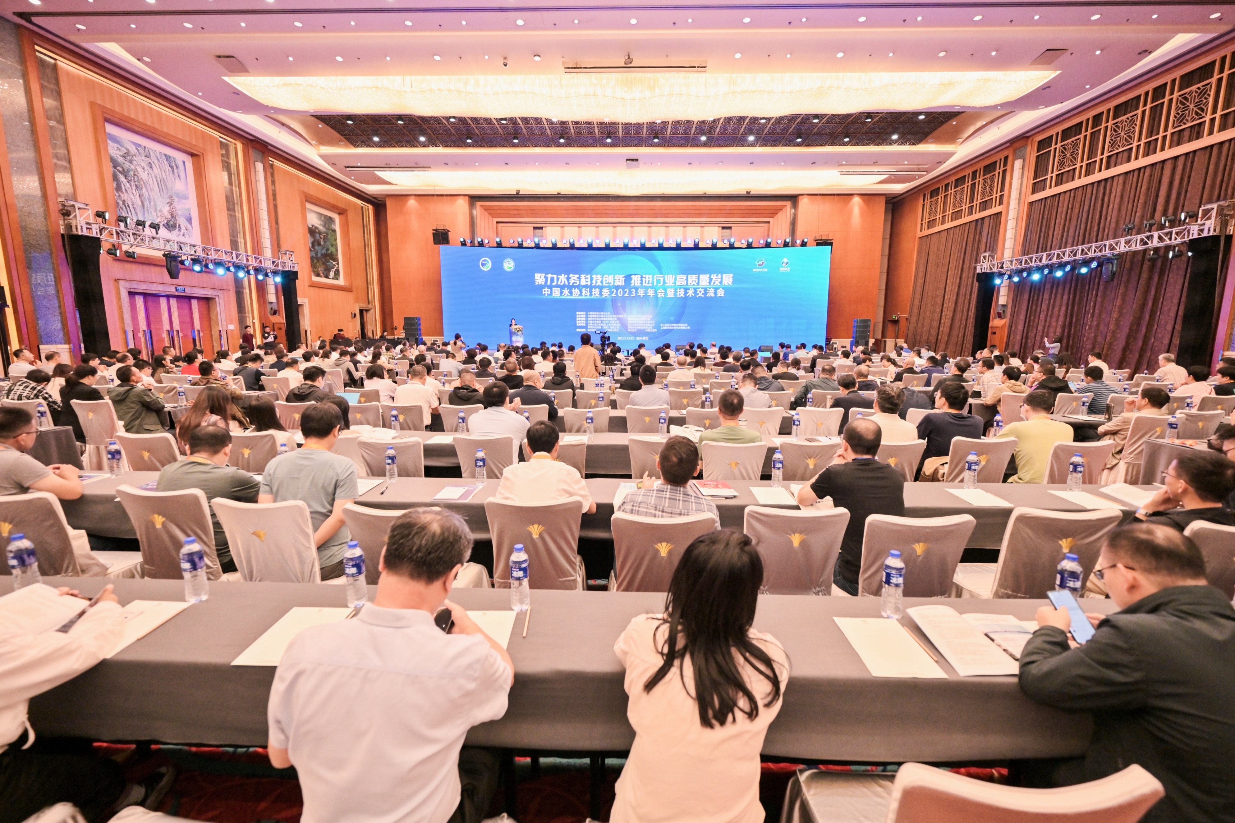 载誉收官丨william威廉中文官网"双城双展"圆满落幕!